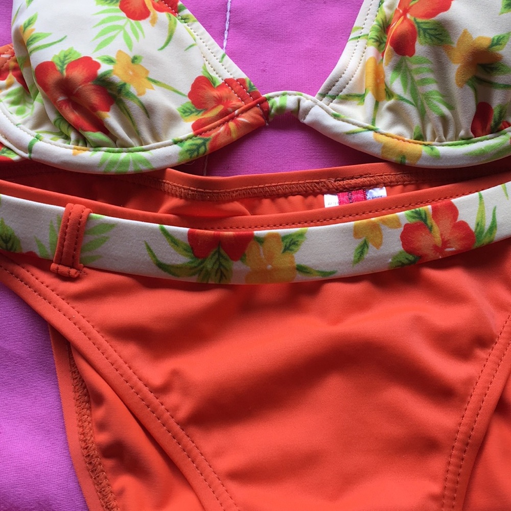 bikini - Picture 3 of 4